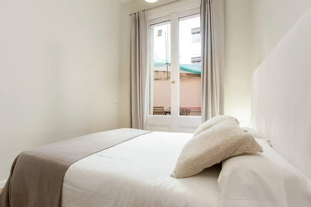 Apartment Bright And Modern 4Bedroom With Terrace In Las Ramblas P2 Barcelona