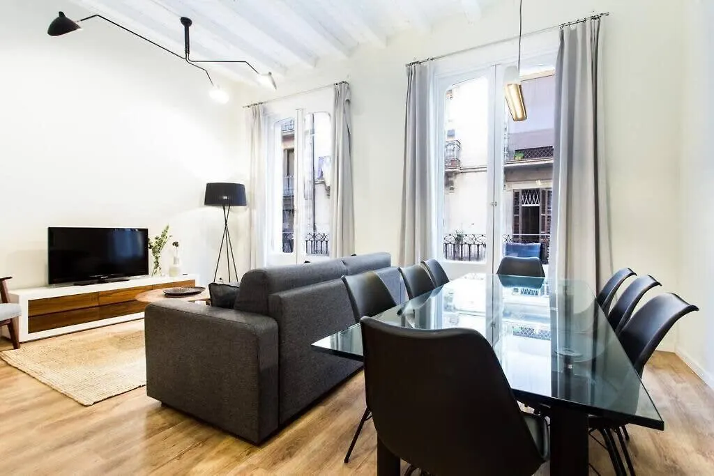 Apartment Bright And Modern 4Bedroom With Terrace In Las Ramblas P2 Barcelona Spain