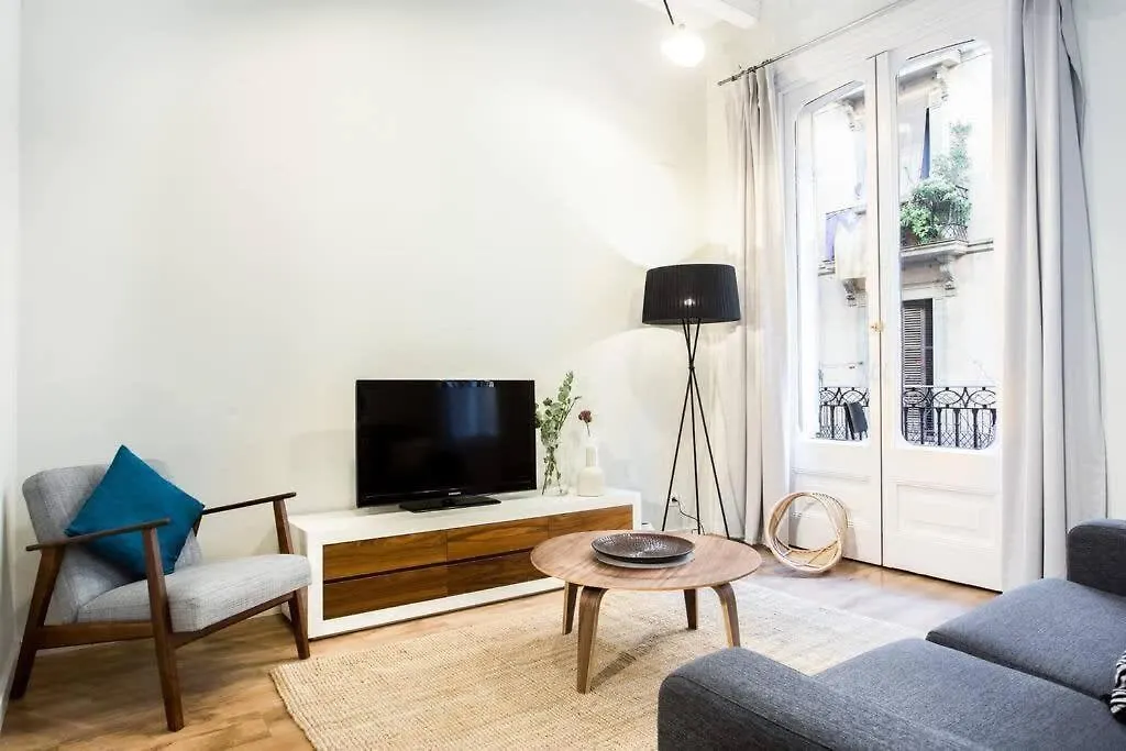Bright And Modern 4Bedroom With Terrace In Las Ramblas P2 Barcelona Apartment
